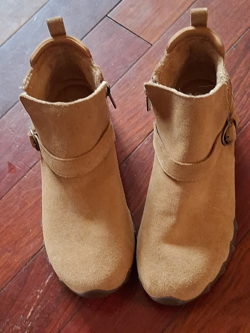 Woman New Tan Suede Ankle Boots - Size 10 Stylish Everyday Shoe